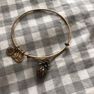 Charm bracelet